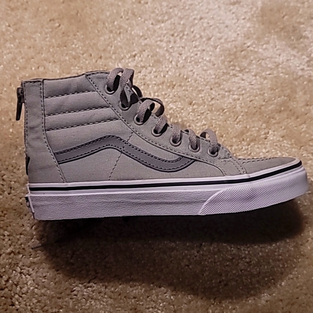 NEW Canvas Sk8-Hi Zip boys